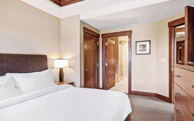 One Ski Hill Place S8325