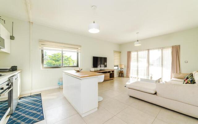 Beachcove Apt 9 in Pereybere