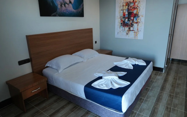 Sandhill Hotel