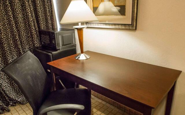 Econo Lodge Inn & Suites Old Saybrook Westbrook