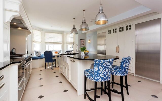 Veeve - Bramerton Street