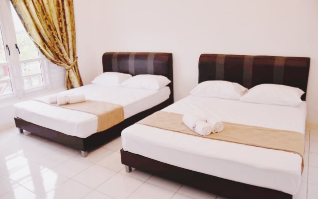 HomeStay Nimah Seaview – Guest Rooms – George Town