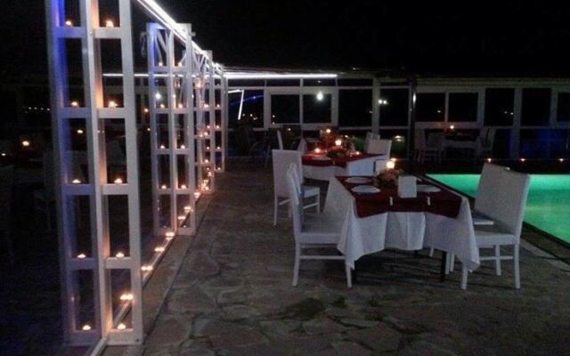 Monachus Boutique Hotel