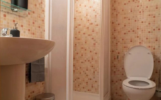 Beautiful 2-bed Apartment in Casares Costa