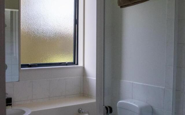 ASURE Phoenix Motor Inn