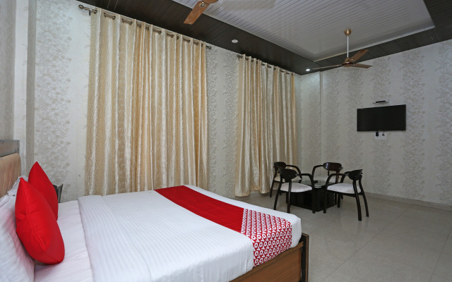 Hotel Sudhir by OYO Rooms