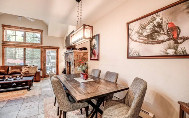 Ski-in 2 Bedroom Townhome at Mountain Thunder