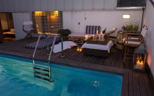 Pavi Apts Ljubljana - Private Rooftop Swimming pool