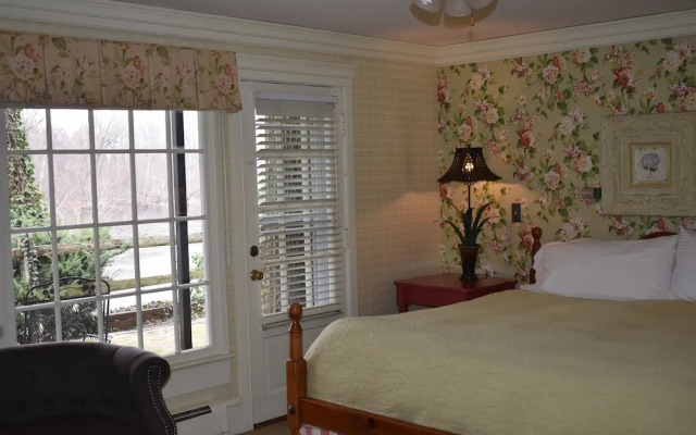 Lumberville 1740 House