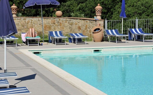 Splendid Mansion in Umbria With a Pool