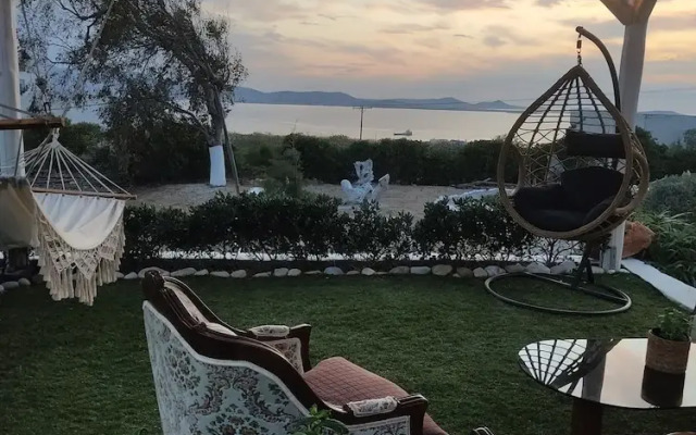 Zephyrus Sunset House