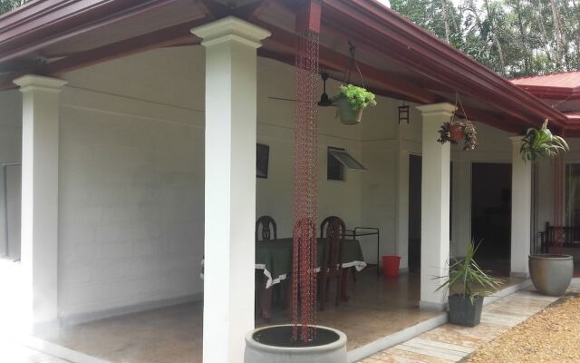 Graten Tea Garden Holiday Bungalow