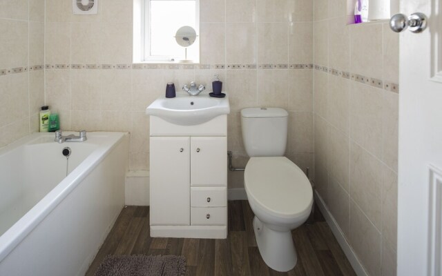 Cecil House - An Inviting 3-bedroom in Rochester