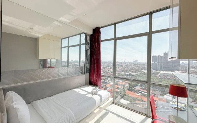 Spacious And Comfortable Living 3Br Apartment At Aryaduta Residence