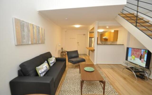 Darlinghurst Fully Self Contained Modern 1 Bed Apartment (POP)