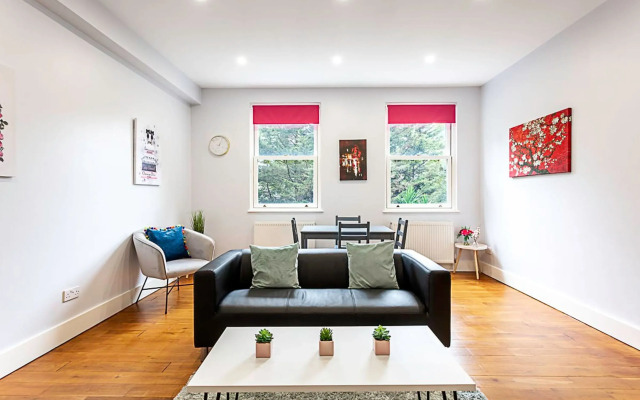 Modern Clapham Apartment