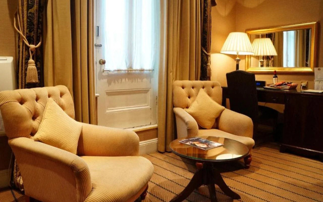 Colonnade Hotel London