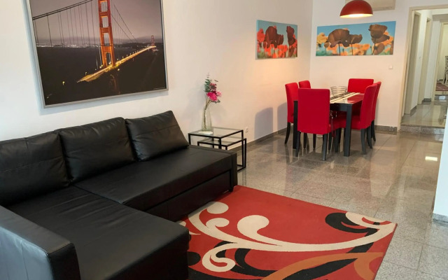 Discovery Apartment Estrela