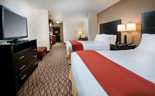 Holiday Inn Express Hotel & Suites Pearsall, an IHG Hotel