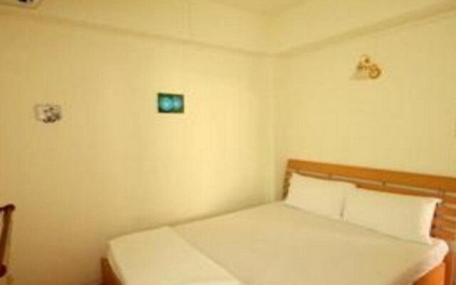Baan Permchan Guesthouse