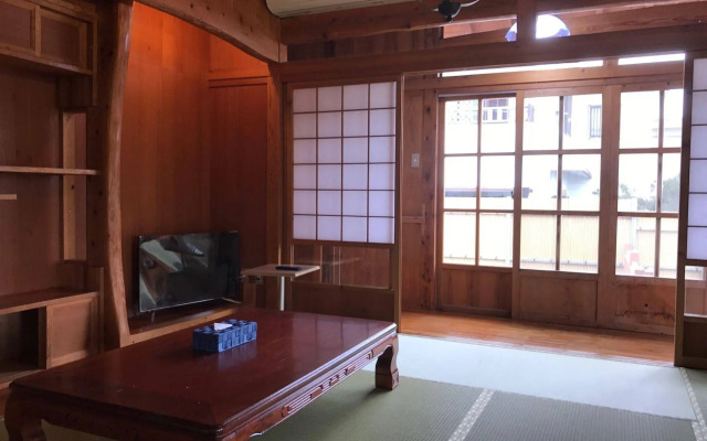 Traditional Villa Kin Shibiranka