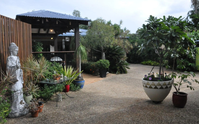 Stunning Magnetic Island Home,Private, Large Pool,Adults Only