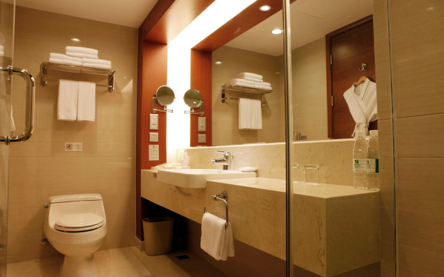 Holiday Inn Shenzhen Donghua, an IHG Hotel