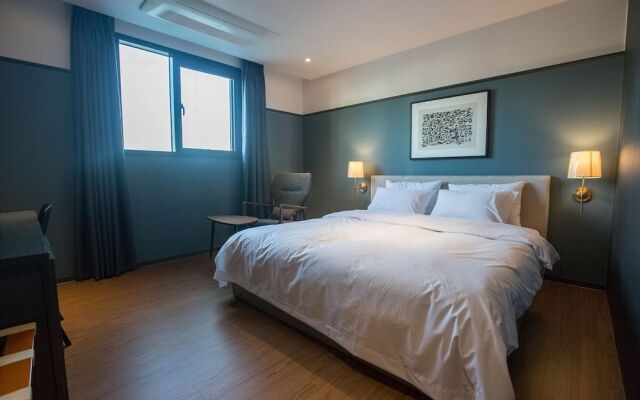 Brown Dot Hotel Geoje