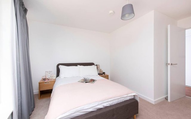 Luxurious and Bright 2BR City Centre Apartment