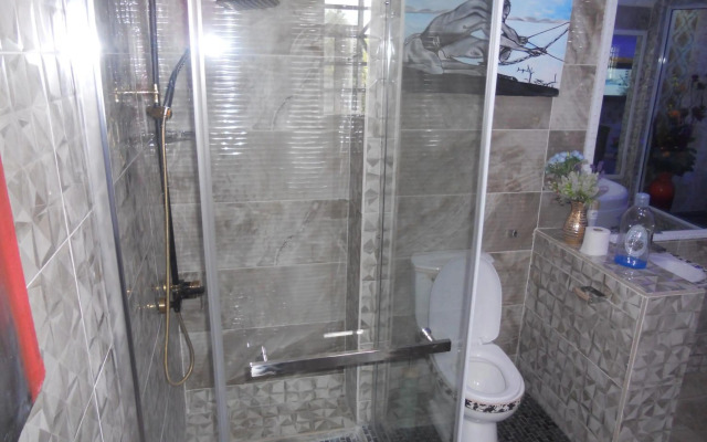 Gold Crown international Hotel