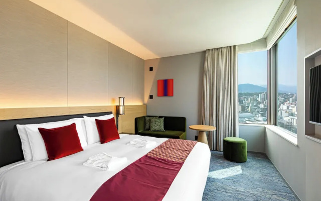 THE GATE HOTEL FUKUOKA by HULIC