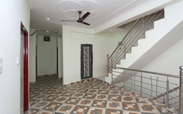 Radhika Guest House By OYO Rooms
