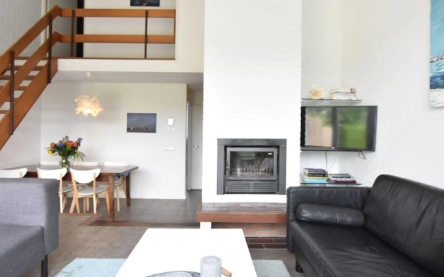 Modern Holiday Home in Nieuwvliet with Garden