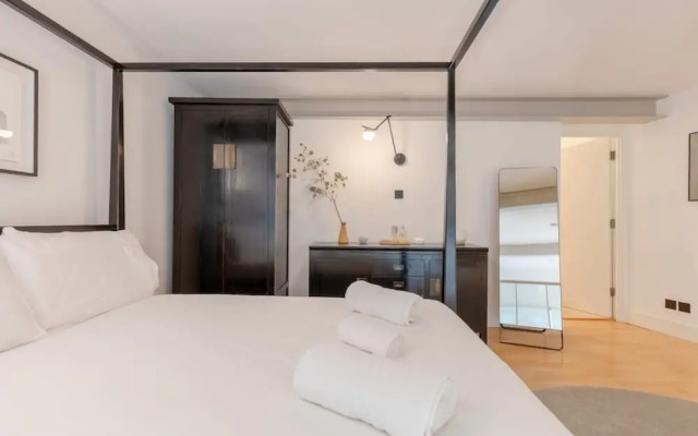 Chic 1BD Maisonette W/hot Tub, King's Cross!