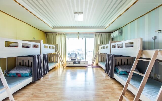 Seongsan Hotpul Guesthouse - Hostel