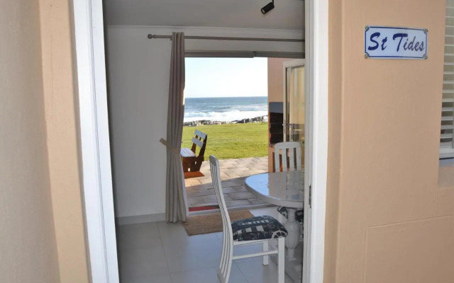 Hermanus Beach Club - St Tides House 19