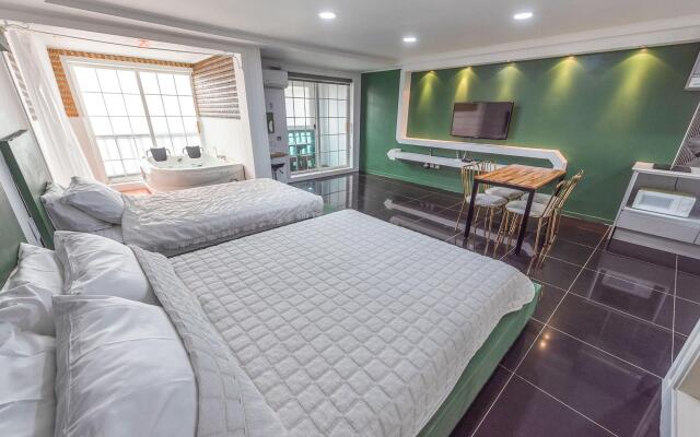 Gyeongju The Stay Spa Pension