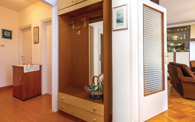 Nice Home in Lovran With Wifi and 2 Bedrooms