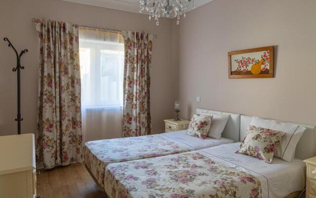 Casa das Rosas by MP