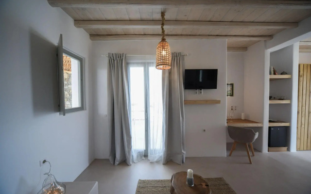 Myconian Crown Suites