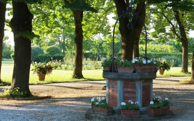 Elegant Holiday Home in Faenza With Garden and Pool