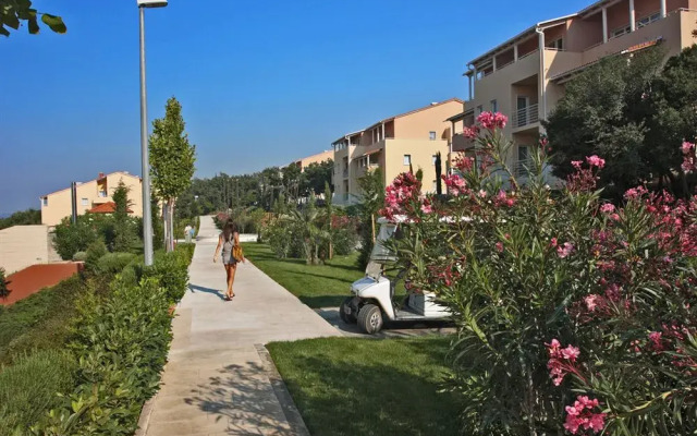 B2 Apartment Novi Spa