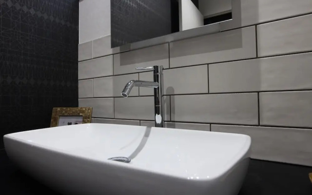 SEKAI HOTEL Mangetsu