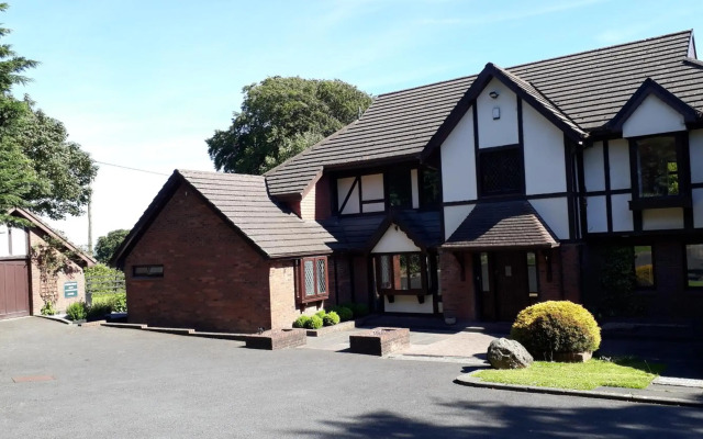 Tudor Lodge Guest Accommodation