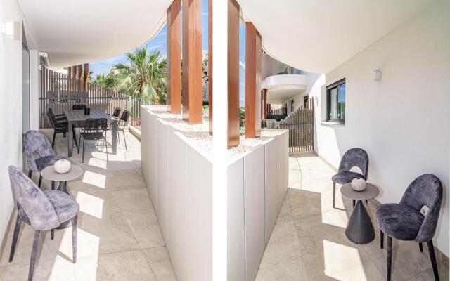 INF32L- Modern city apartment, families only