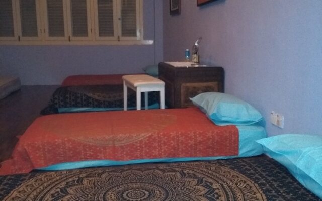At Penny's Place - Hostel, Caters to Women