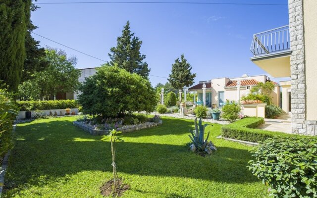 Villa Mary