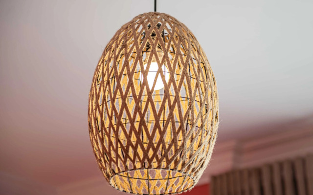 Two Swings & A Pool - 5 min to Airport