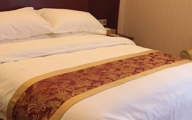 Vienna Hotel (Zaozhuang Xuecheng Distrct High-speed Railway Station) – Guest Rooms – Zaozhuang