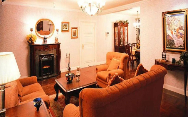 Patina Court All Suite